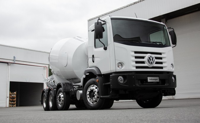 Volkswagen apresenta Constellation 26.260 8x4: A betoneira mais leve do mercado