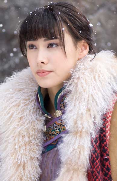 Isabella Leong wallpapers pictures and photos