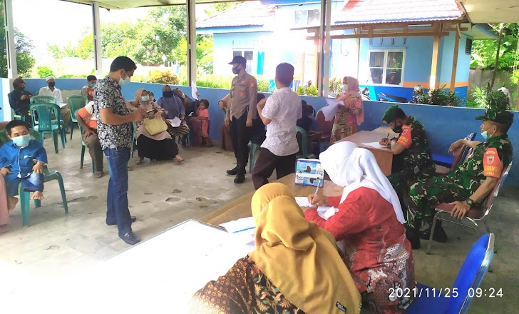  Pemerintah Kelurahan Bajeng, Laksanakan Vaksinasi di Patau Babinsa Dan Bhabinkamtibmas