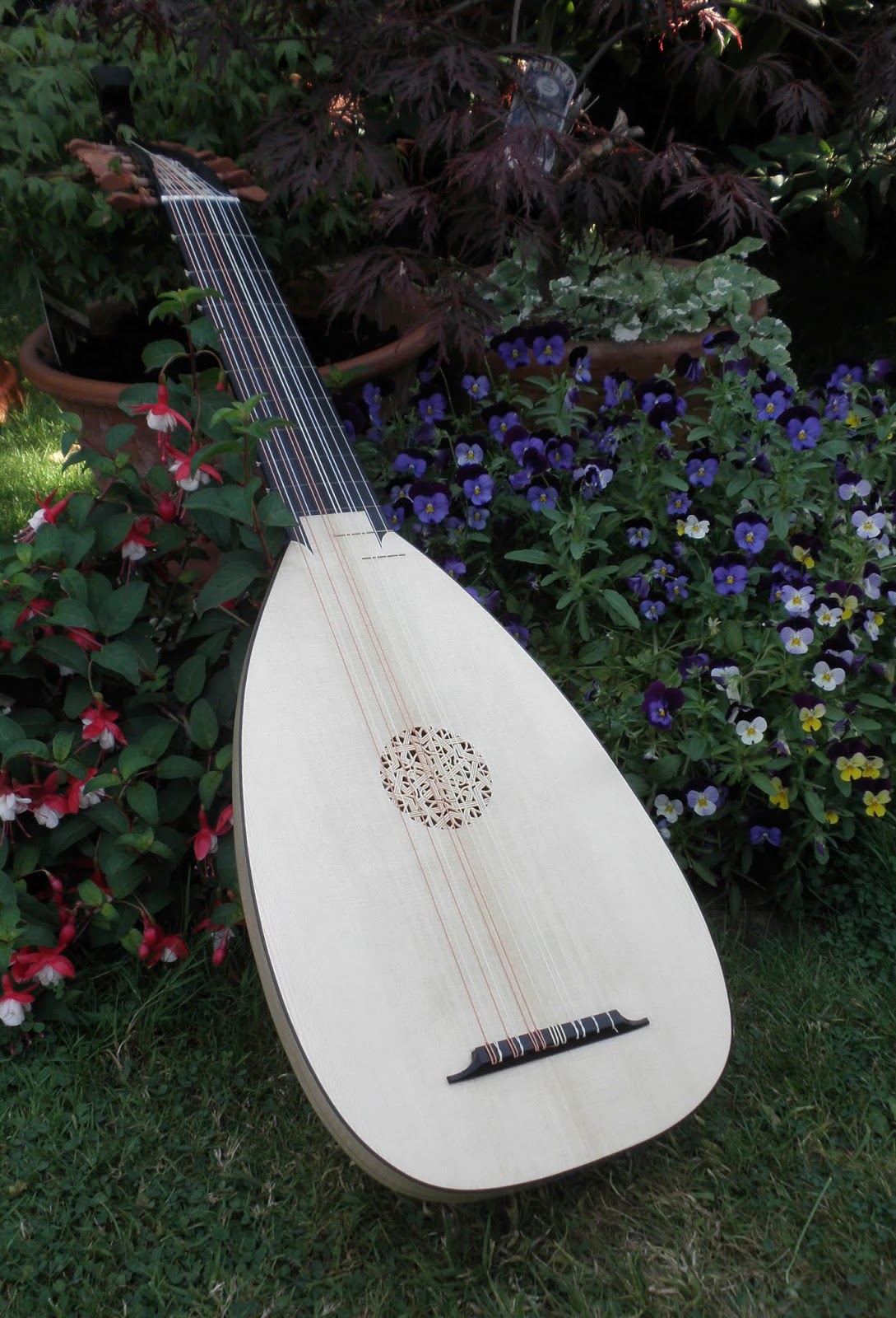 Buying a Lute Mandora / Gallichon