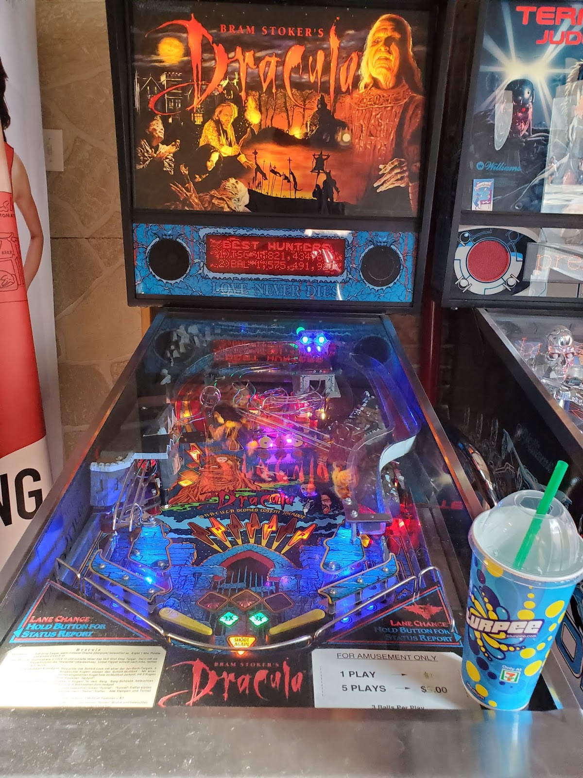 Rop's Collectables Sunshine Laundromat and Pinballs