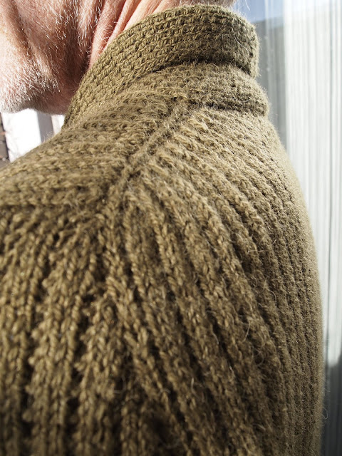 The Knitbitch: The Steve McQueen cardigan
