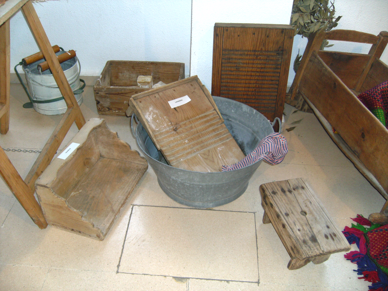 Objetos rústicos: Lavadero de madera