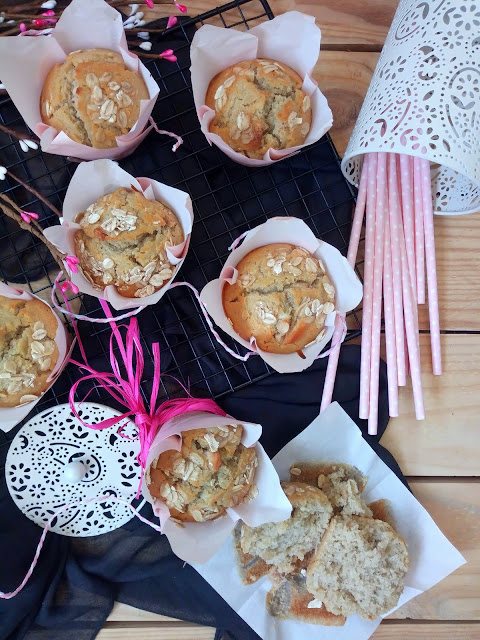 Receta de muffins de coco y plátano. Aprovechamiento, reciclaje, coconut, banana, desayuno, merienda, postre, breakfast recipe Horno Cuca