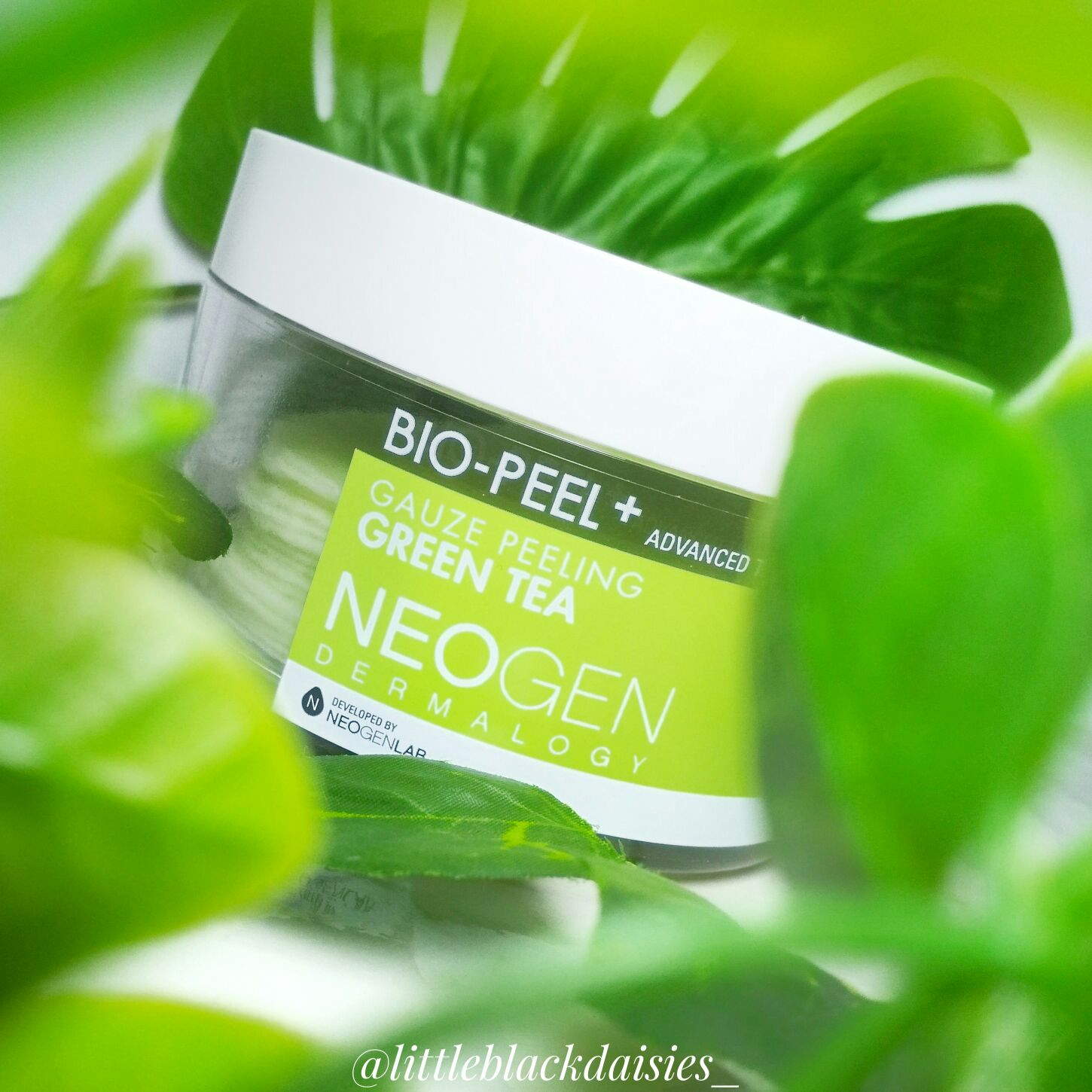 NEOGEN BIO PEEL GAUZE PEELING PAD GREEN TEA REVIEW Little Black Daisies