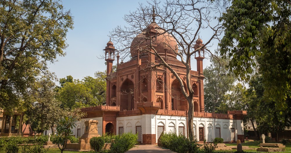 The Red Taj Mahal: John Hessing's Tomb | Amusing Planet