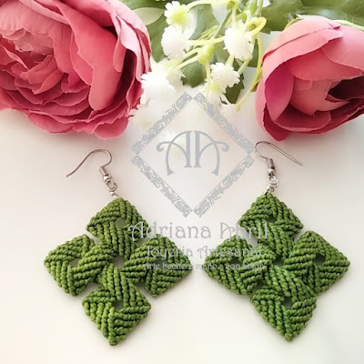 Pendientes en macramé, aros, aretes, Earrings, hoops, earrings in macramé by #AdrianaAbril instagram