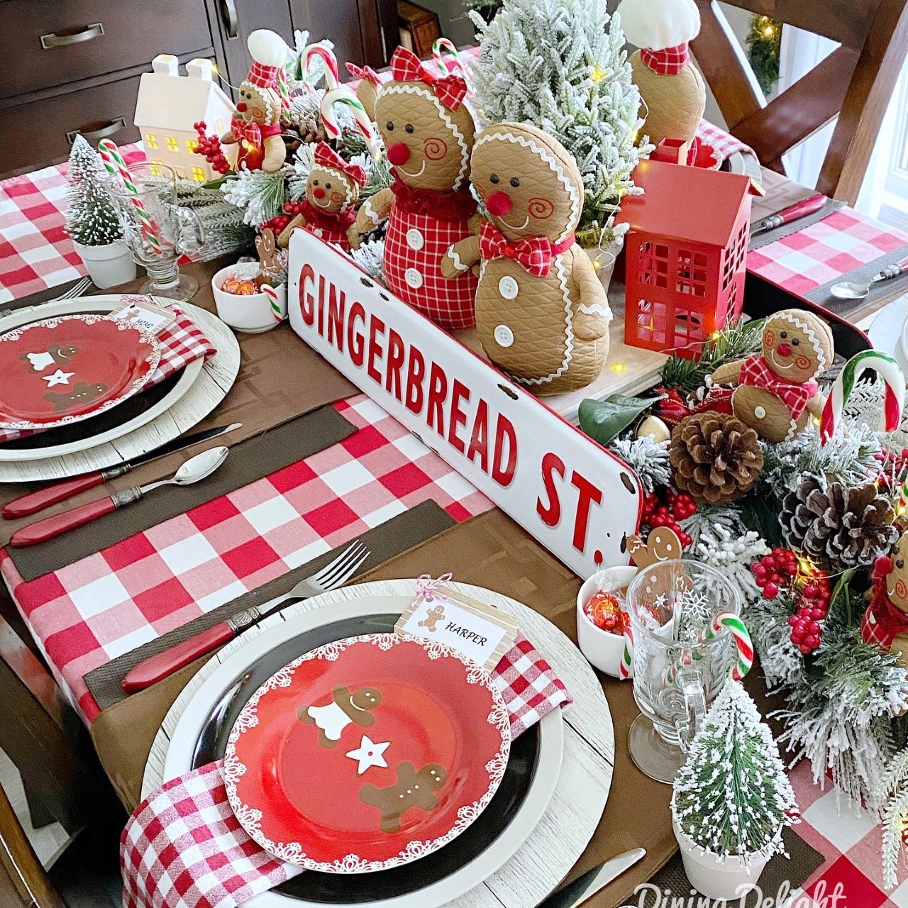 Dining Delight Gingerbread Themed Christmas Tablescape