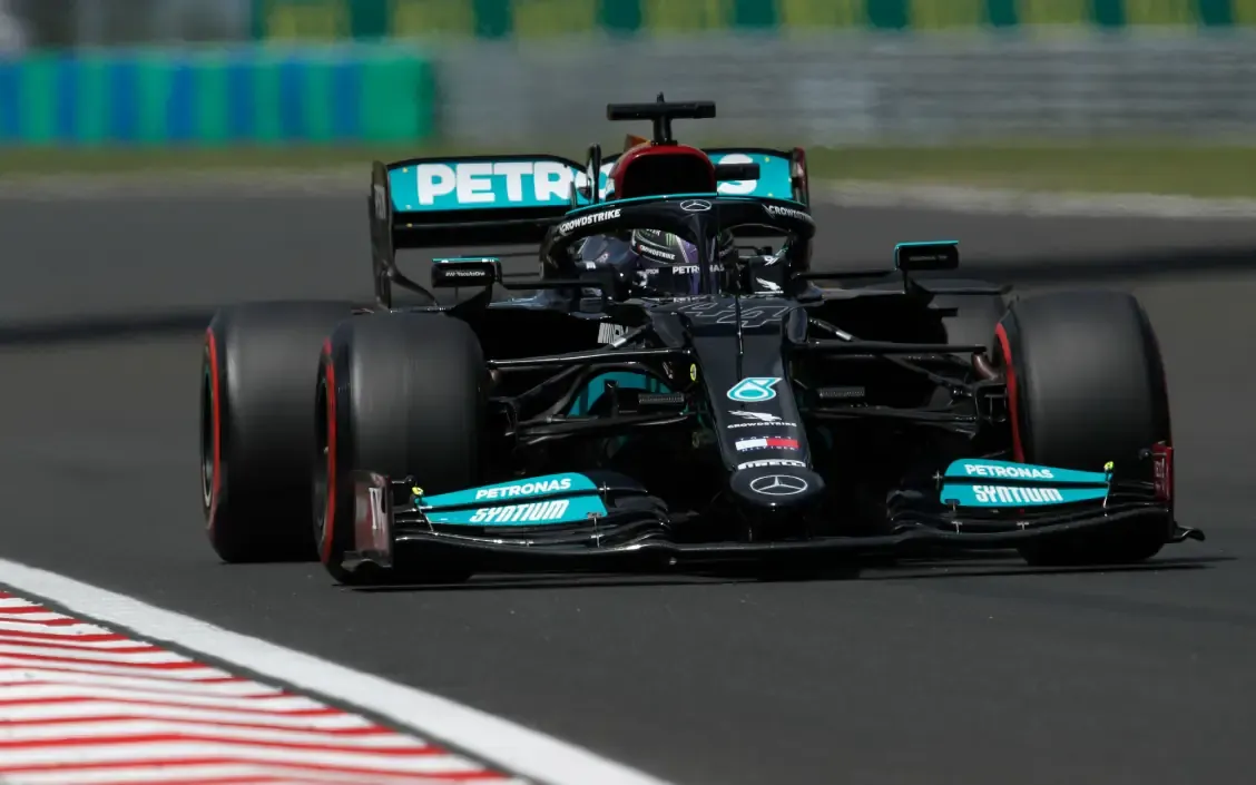 Lewis Hamilton conquista la pole del gran premio d'Ungheria 2021