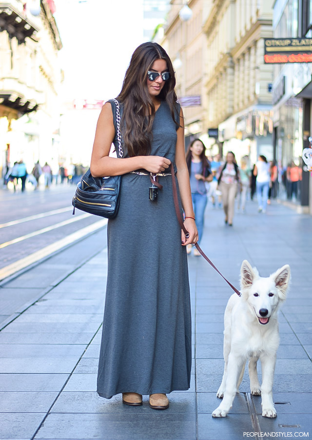 Nikol Ščrbec, ekonomistica. Moda, dizajn: ulična moda Zagreb, rujan 2015. street style fashion September 2015. How to wear maxi grey dress by peopleandstyles.com