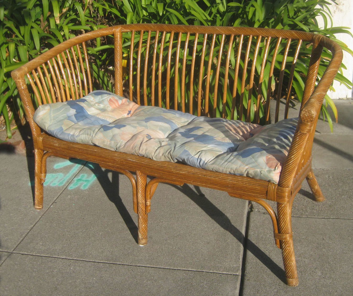 UHURU FURNITURE & COLLECTIBLES SOLD Wicker Settee 40