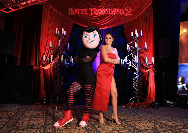 selena%2Bgomez%2Bsummer%2Bof%2Bsony%2B1