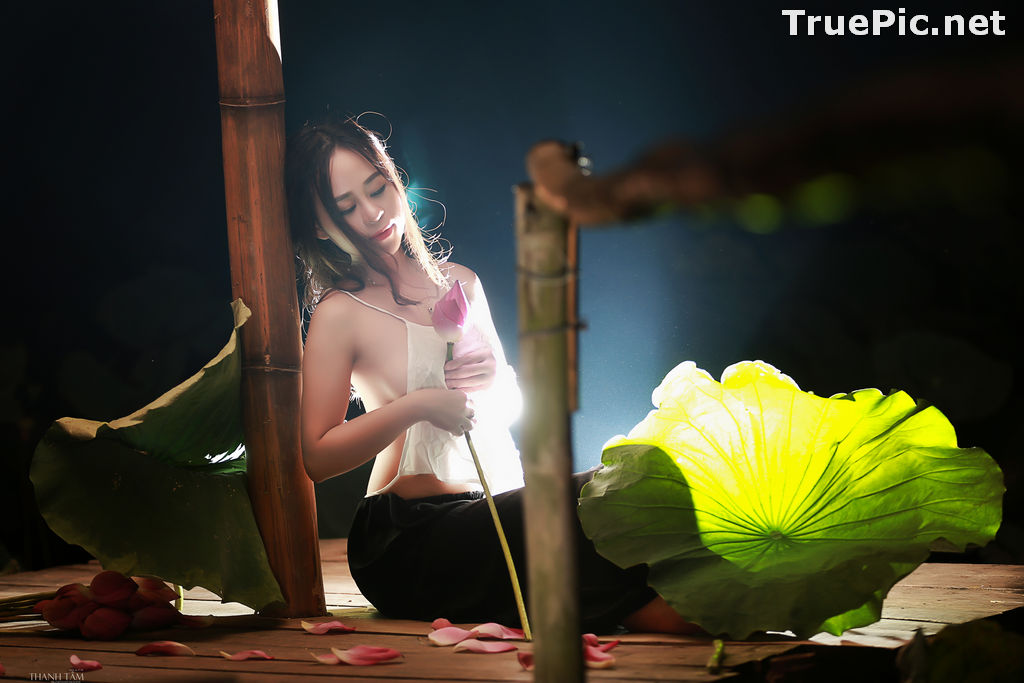 Image Vietnamese Model - Ha Minie - Beauty Girl and Lotus Flower #2 - TruePic.net - Picture-3