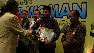 Angkat Daerah Di Sektor Maritim, Agus Triharsito Terima Penghargaan 'Indonesian Man Career Of The Years 2015