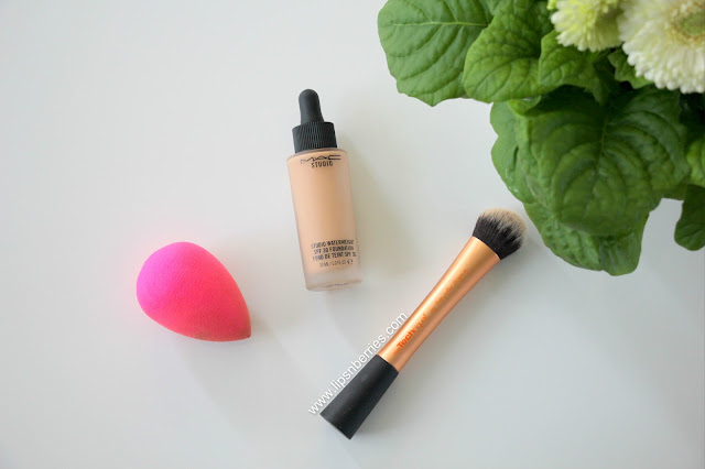 MAC waterweight spf 30 foundation in NC30 review