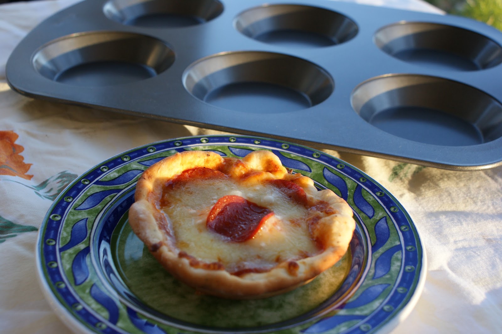 Cooking with Muffin Tins MiniPizzas using Wilton 6Cavity Mini Pie Pan