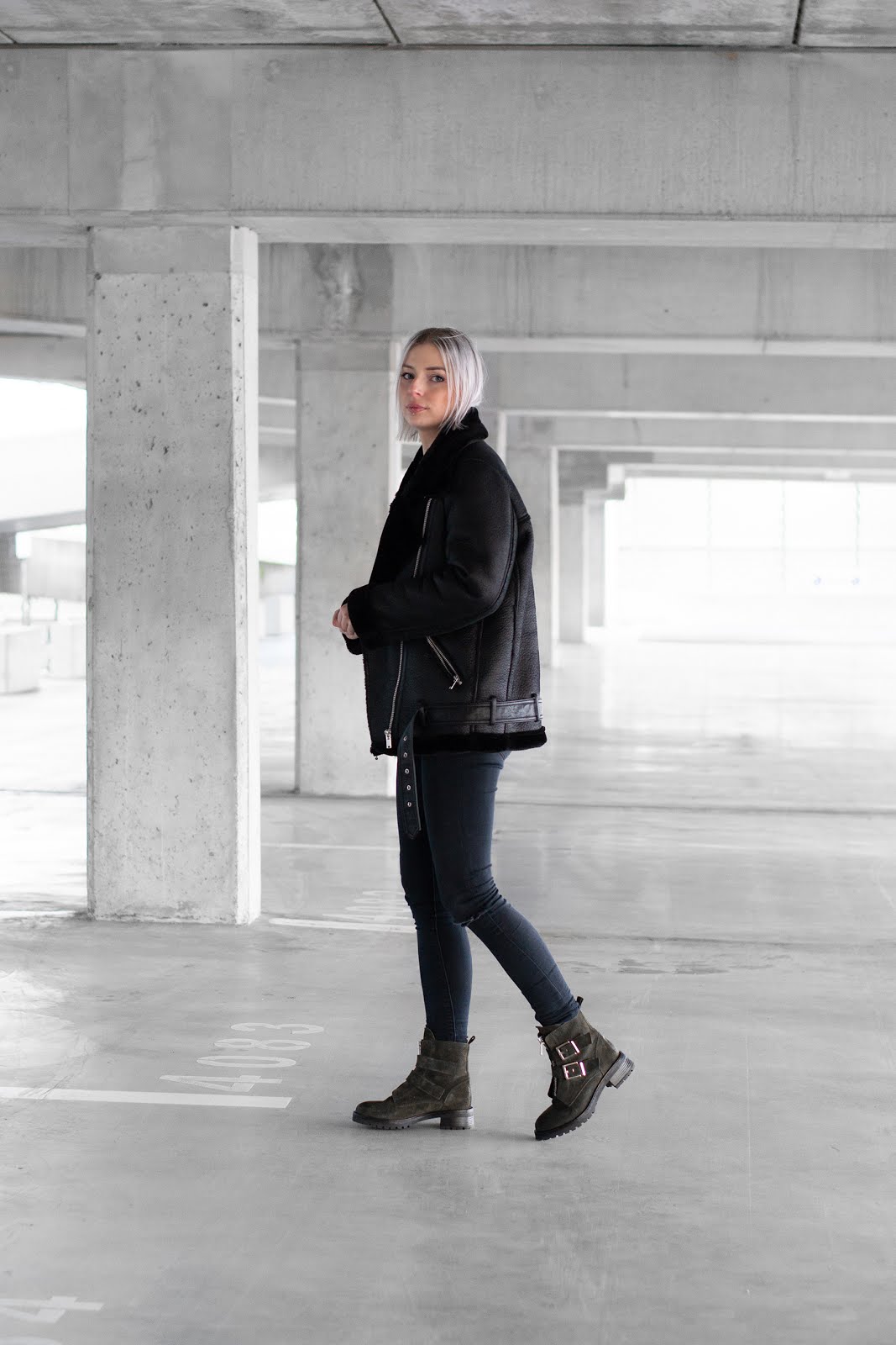 Sacha shoes, na-kd, biker boots, shearling coat, all black, minimal outfit, street style, 2019, trends, win free shoes