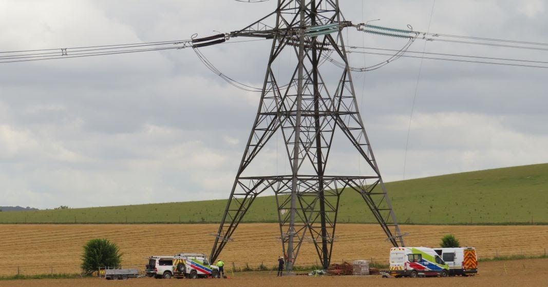 Spud's Daily Photo Pylon Work