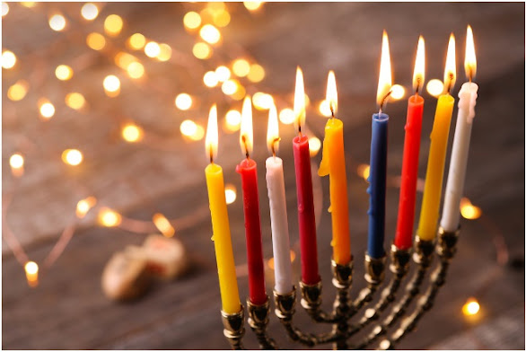 How Many Candles On A Hanukkah Menorah