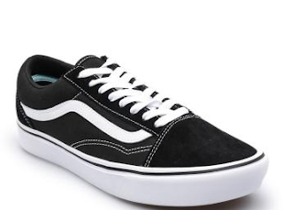 Sepatu Sneaker Terbaik untuk Pria & Wanita Sepatu Sneaker Terbaik untuk Pria & Wanita