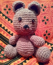 http://lascosasdepat.blogspot.com.es/2015/03/amigurumi-osito-patron-y-video.html