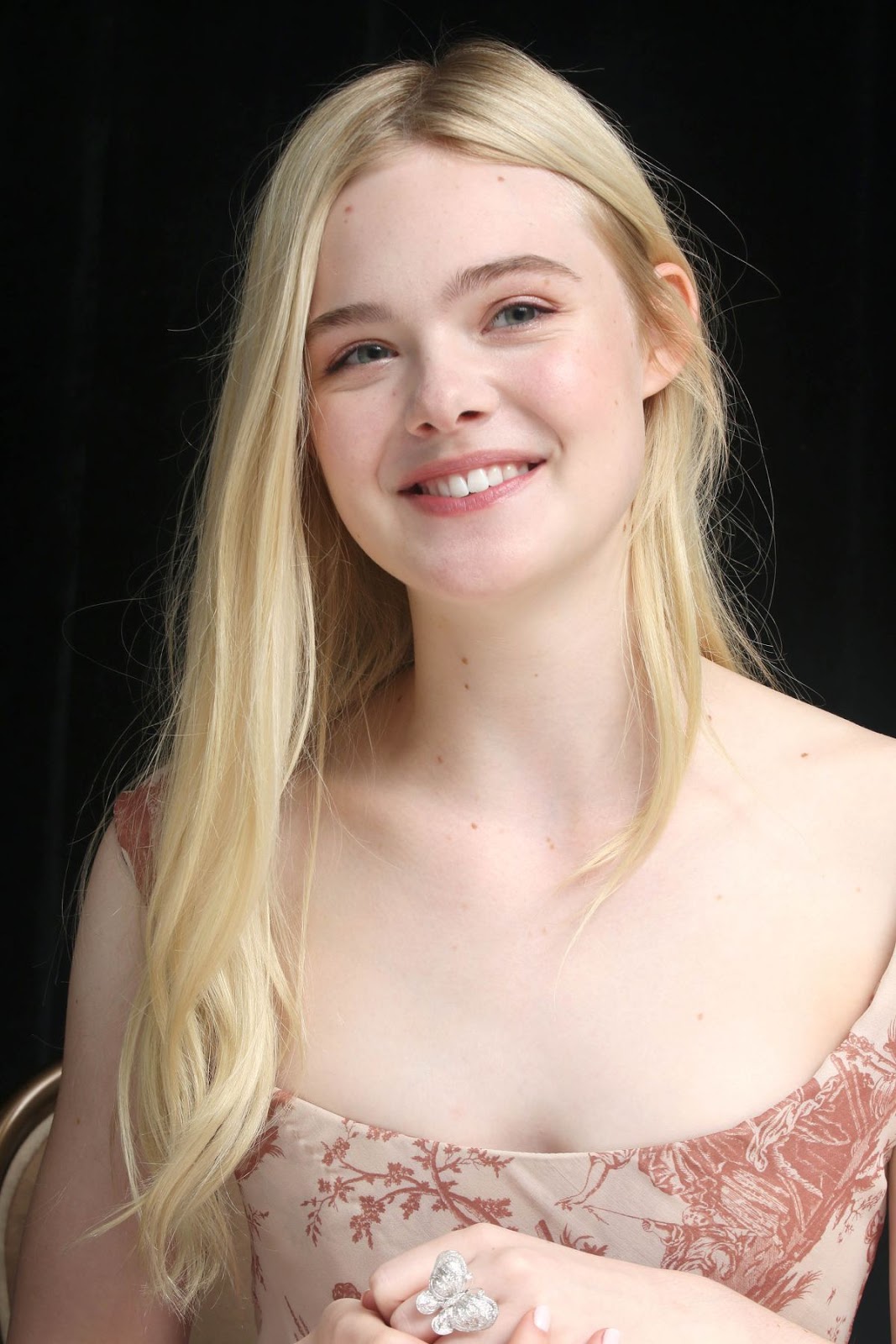 Elle Fanning Hd Wallpaper Download | HD Wallpapers (High Definition