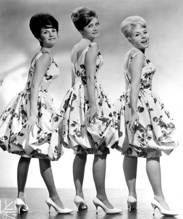 Top 12 Girl Groups of the 1960s _ Old US Nostalgia - americannostalgia ...