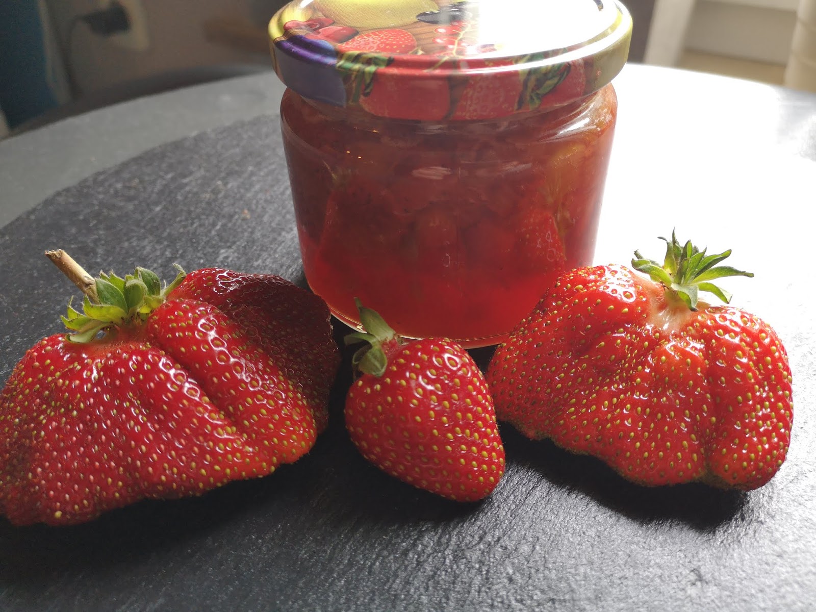 Verboten gut ⚠: Erdbeer ~ Rhabarber ~ Konfitüre