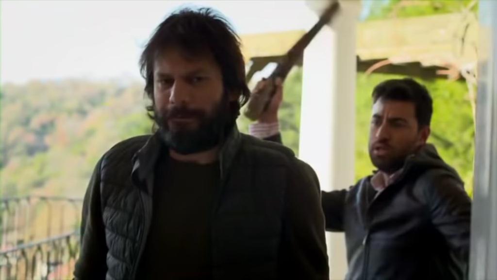 Elif odcinek 493: Umit zamyka Yusufa w piwnicy! Nieprzytomna Melek trafia do szpitala! [Streszczenie + Zdjęcia]