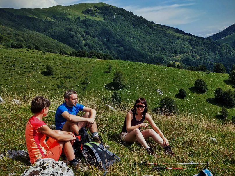 Traveling in a group Traveling in a group