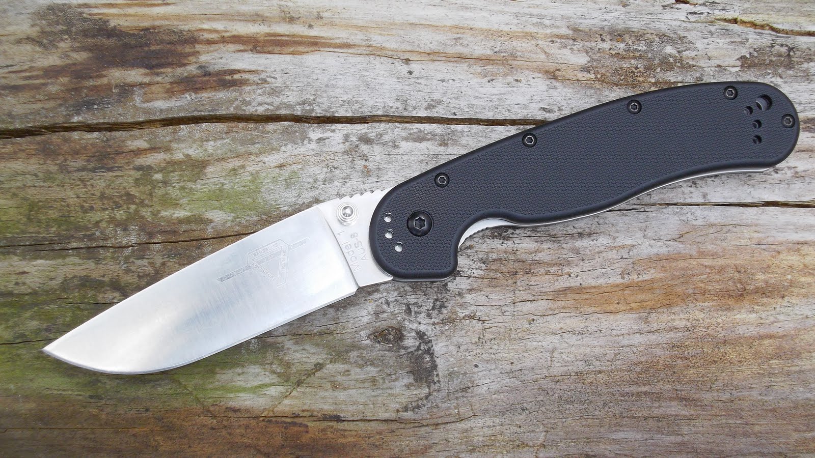 Civilian Sheepdog fight the wolves... Knife Review Ontario RAT 1