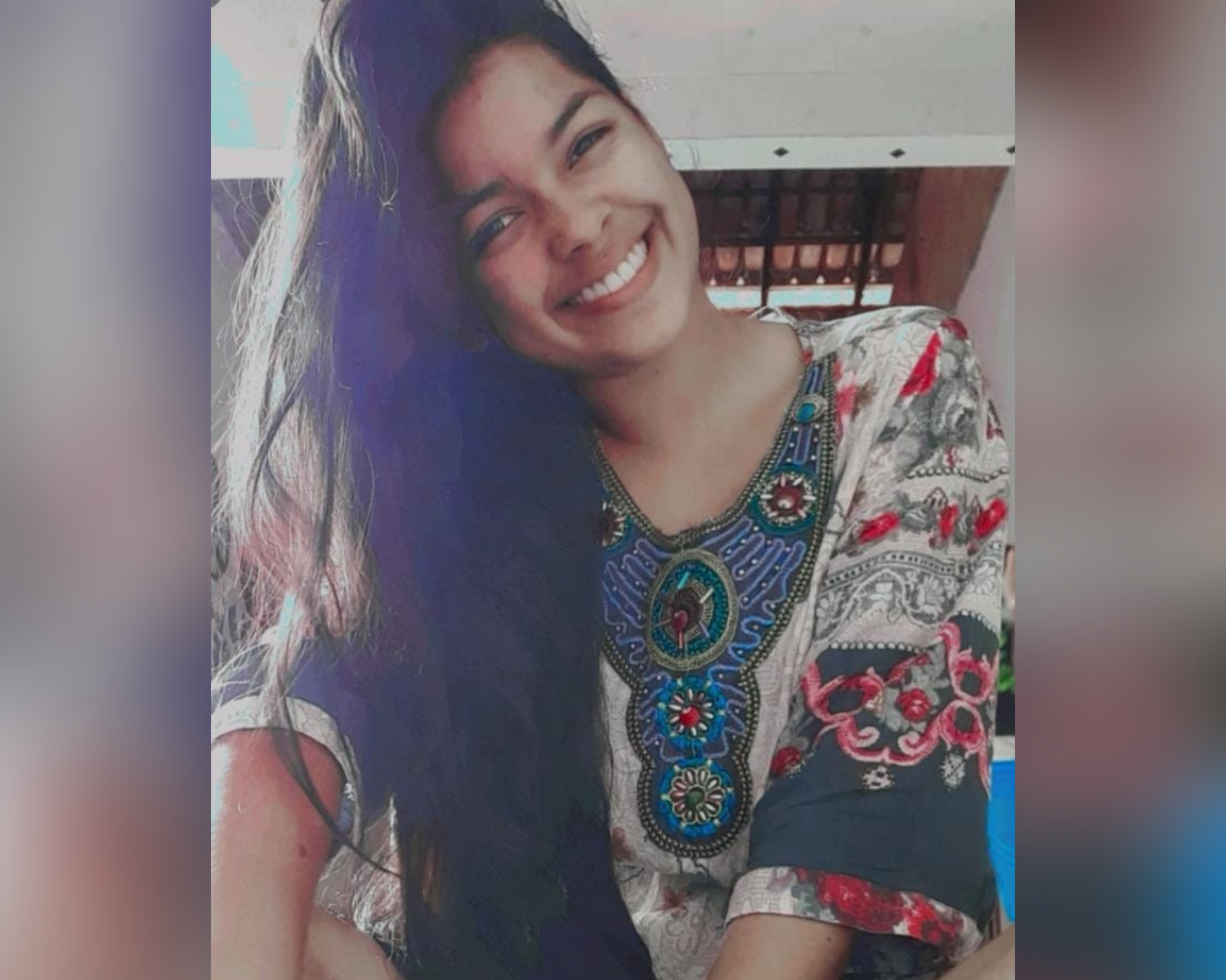 Filha morre e mãe fica gravemente ferida em acidente entre moto e caminhonete Filha morre e mãe fica gravemente ferida em acidente entre moto e caminhonete