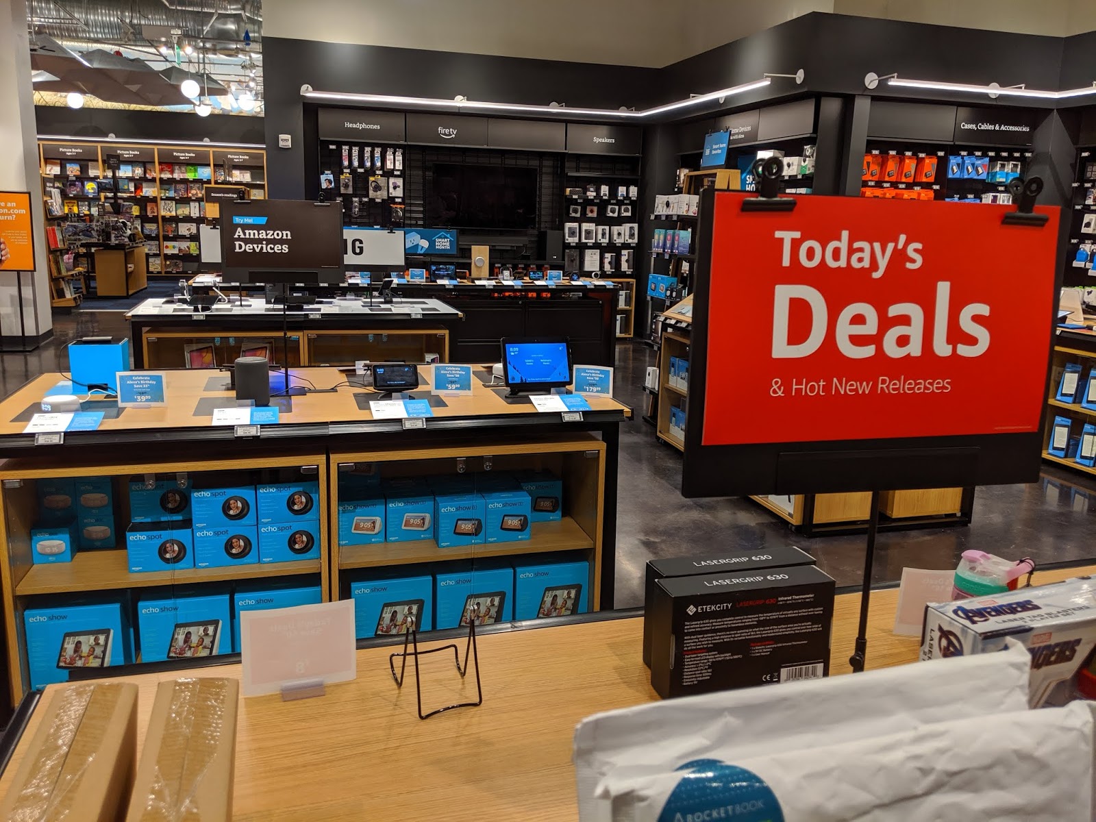 Robert Dyer Bethesda Row What's new at Amazon Books at Bethesda Row