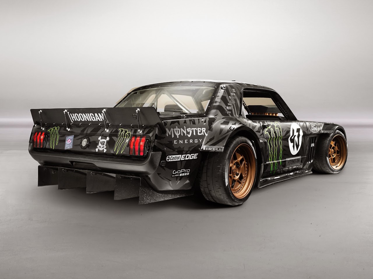 Mustang Hoonicorn
