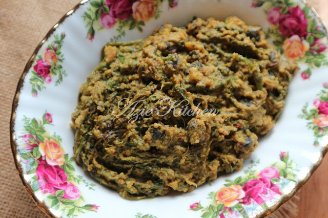 Rendang Pucuk Paku Dengan Kerang