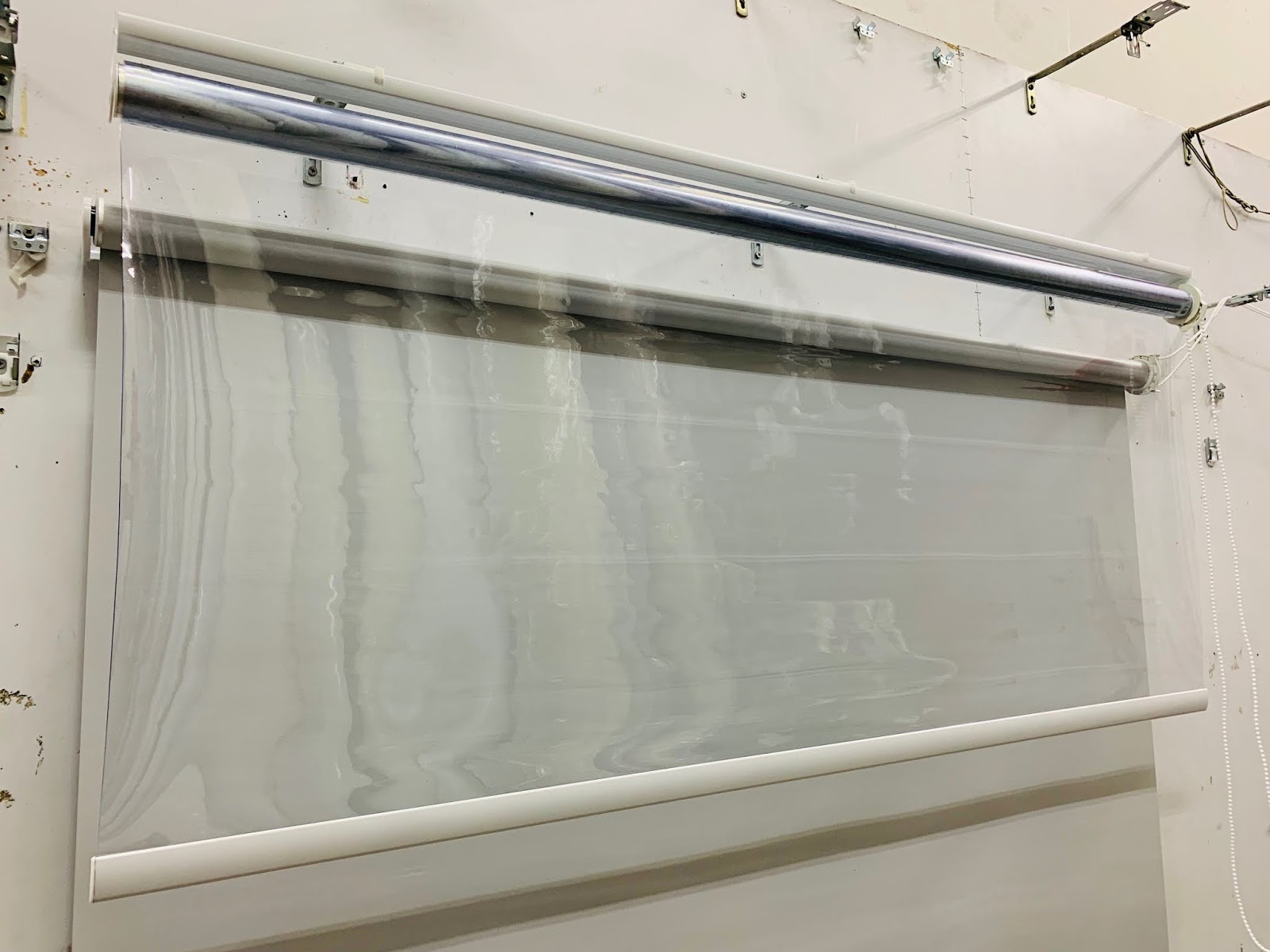 CORRI TRACK PTE LTD Roller Blind with material Clear PVC