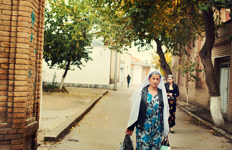 2023г самарканд регистан девушки. женщины самарканда. самаркандские женщины. бухара таджики. женщина самарканд.