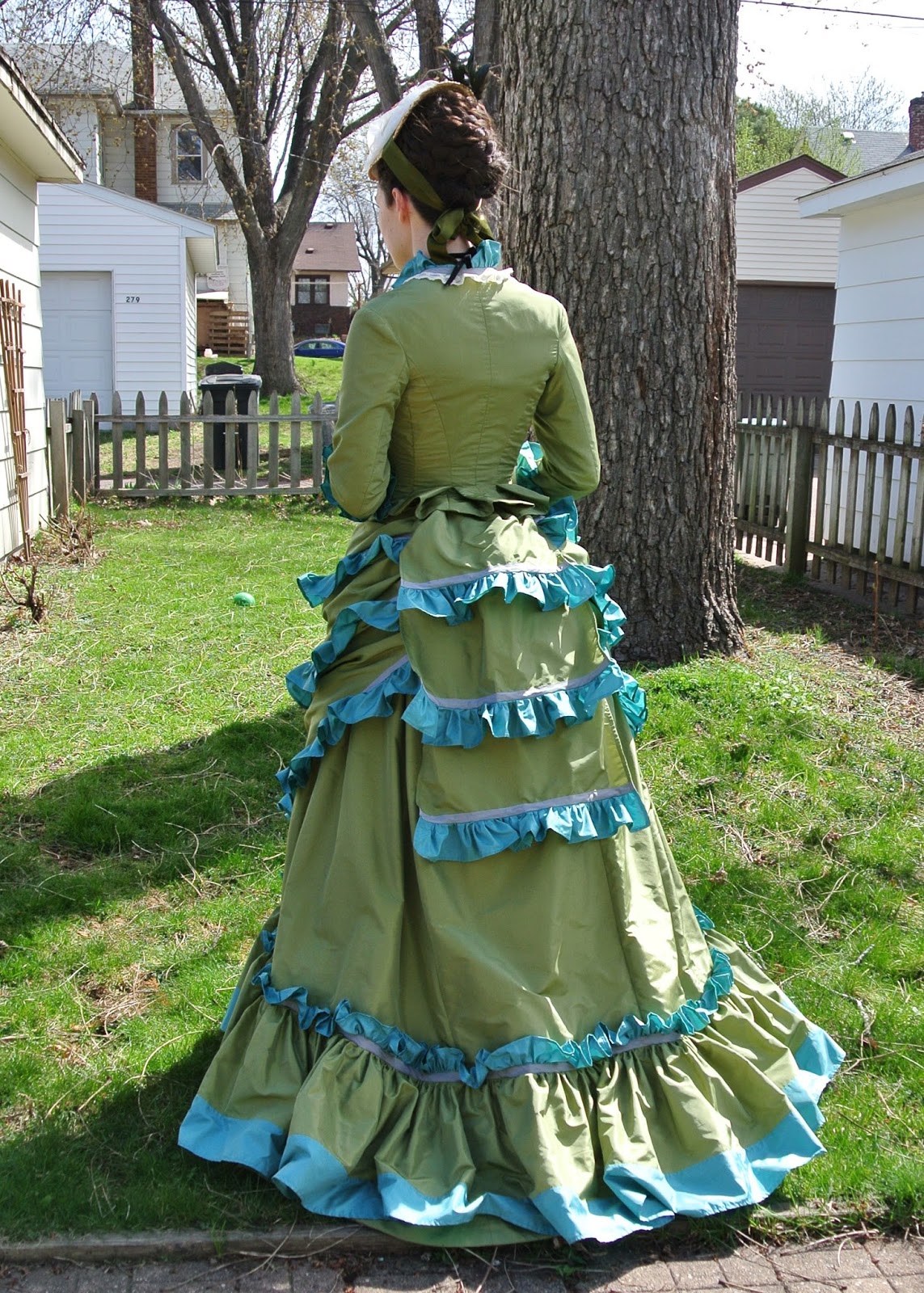That's Sew Minnesota : Green and teal ruffled bustle dress