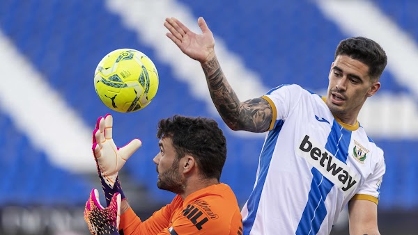 El Leganés gana en la recta final al Málaga (1-0) El Leganés gana en la recta final al Málaga (1-0)