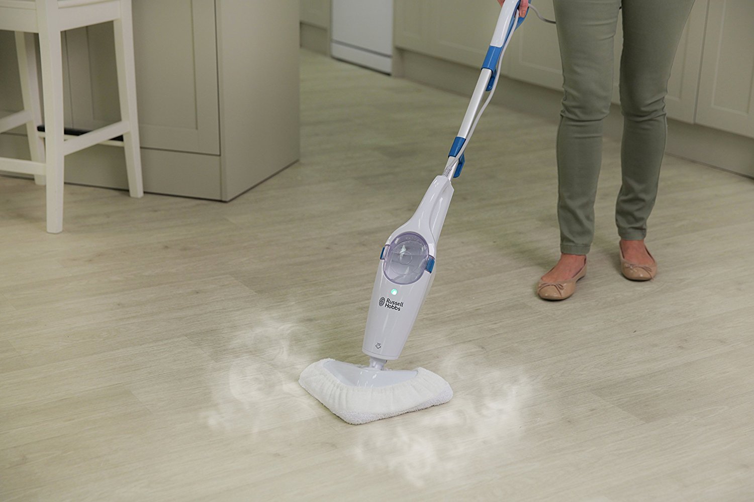 Quirky Queen Reviews Russell Hobbs RHMSM3002 1500W Steam Mop Review
