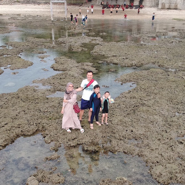 Yuk Intip Keseruan Liburan Bersama Keluarga Kami di Aston Anyer