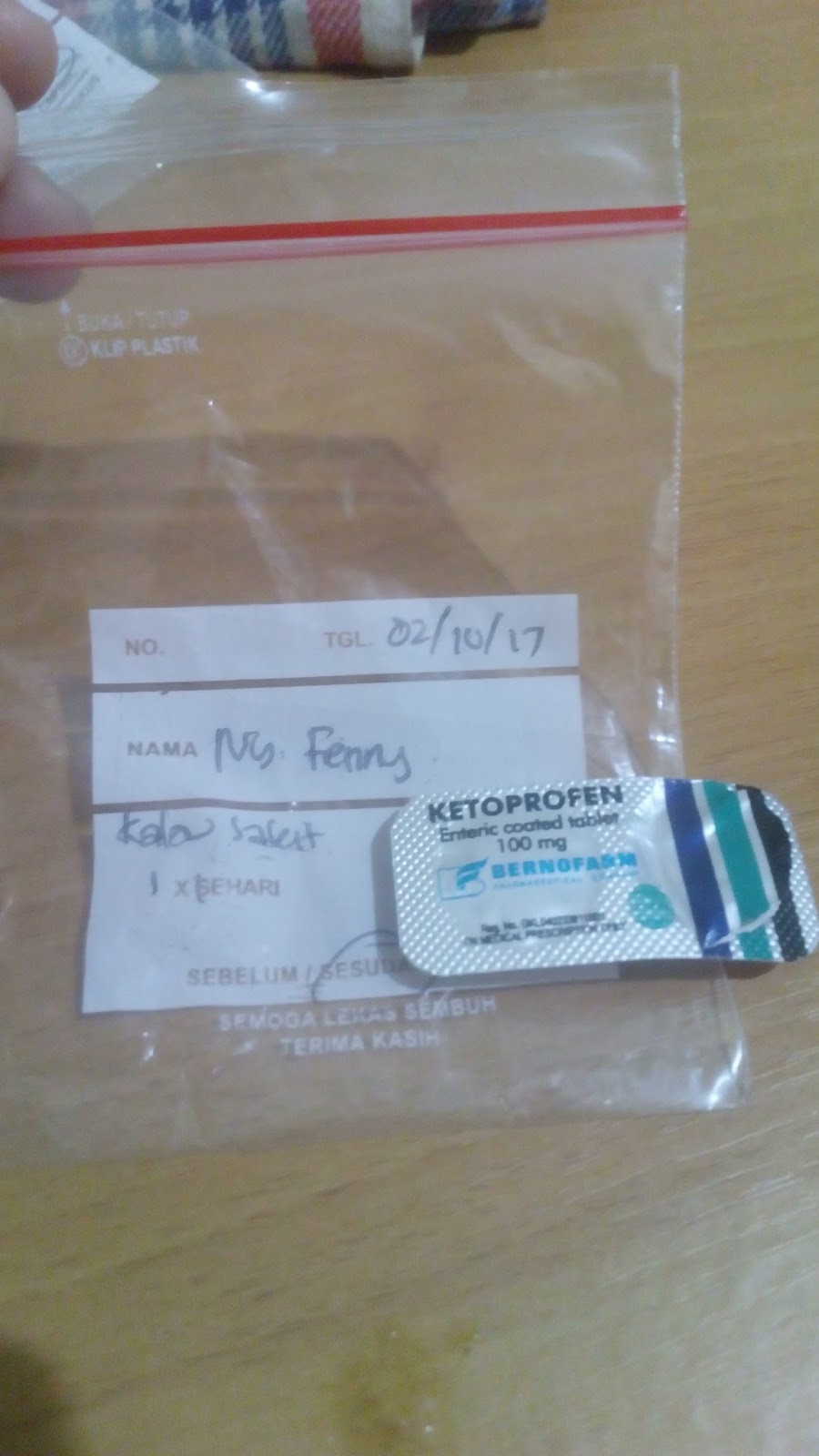 Mulai Membiasakan Minum Air Putih