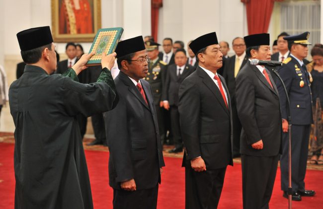 Jokowi Lantik Idrus Marham Menggantikan Khofifah Indar Parawansa