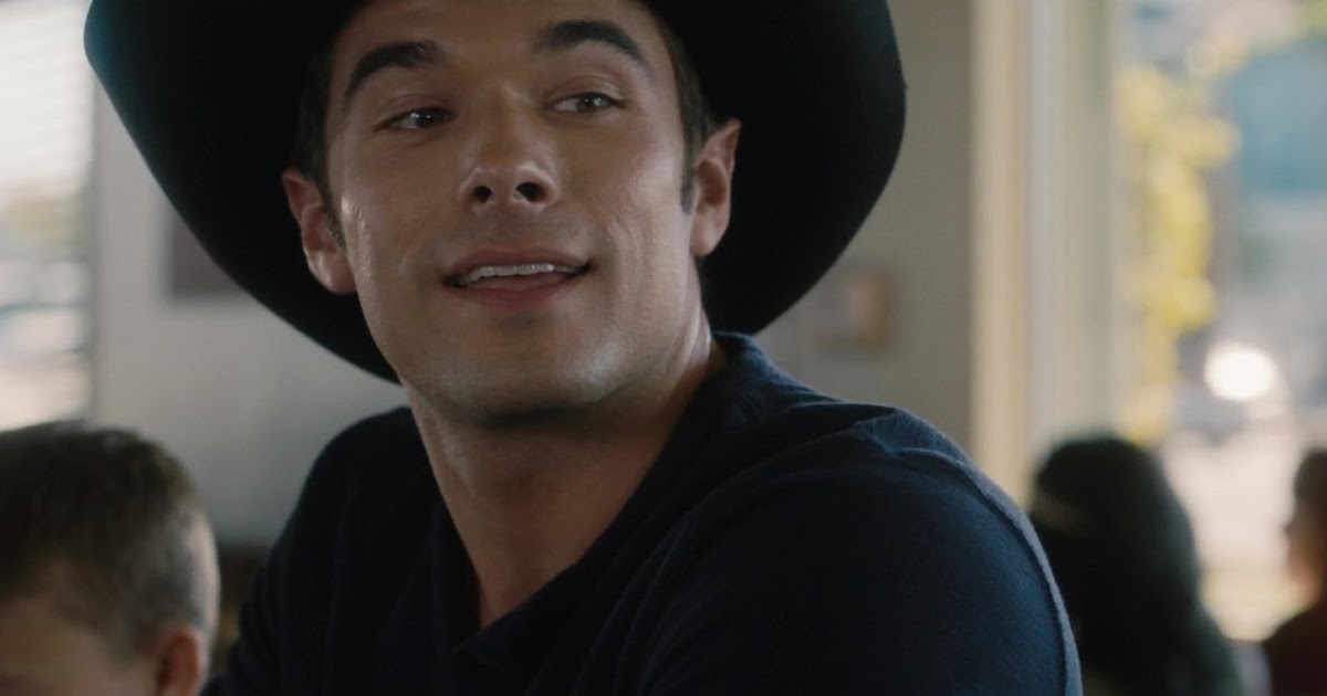 ausCAPS Josh Swickard shirtless in Roped