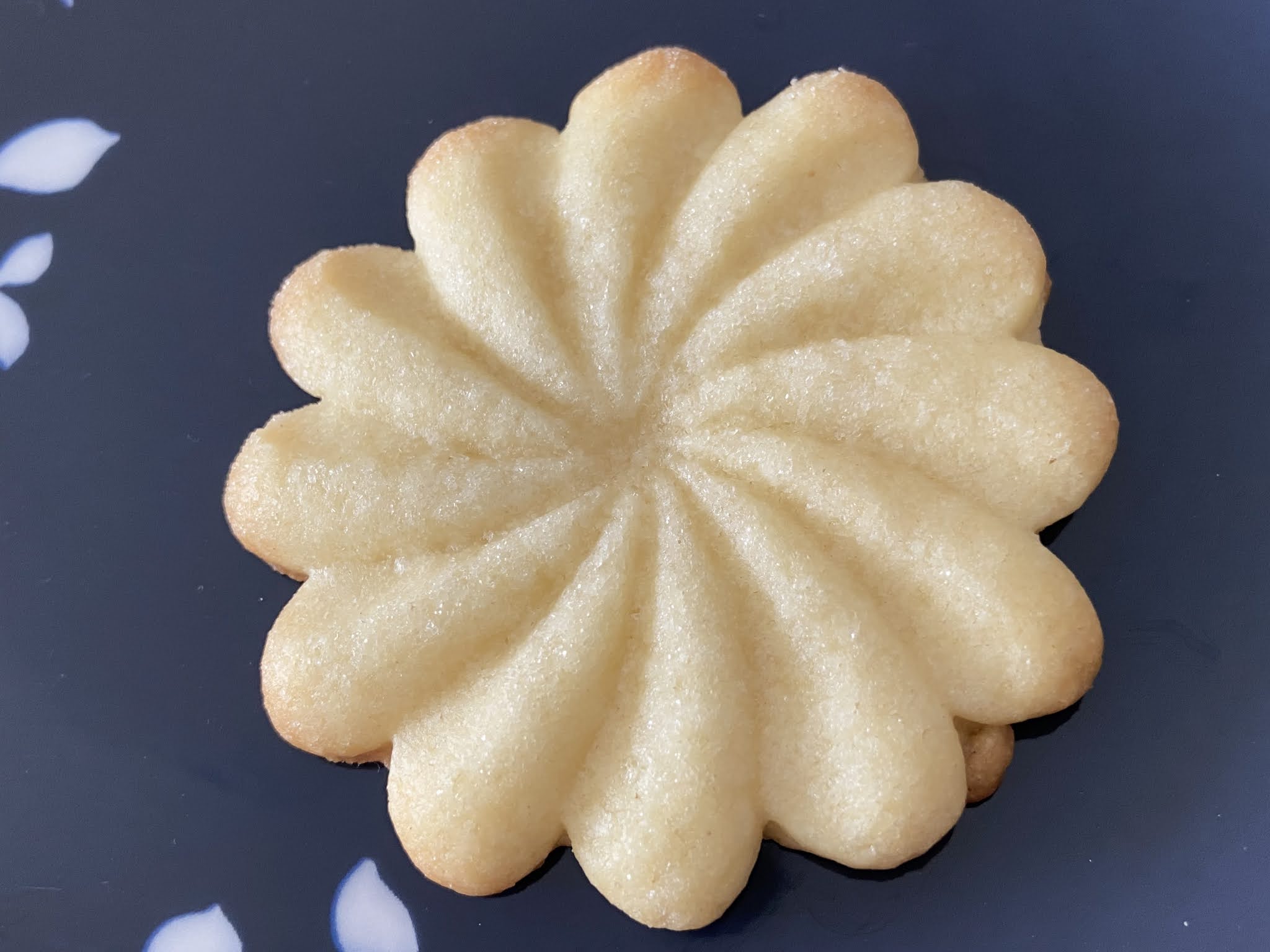 Buttery Vanilla Shortbread - Nordic Ware
