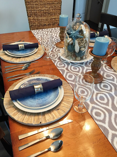 How to Style a Coastal, Beach, or Natucal Kitchen Table with Jen Gallacher. www.jengallacher.com #tablescape #coastalstyle #kitchensetting