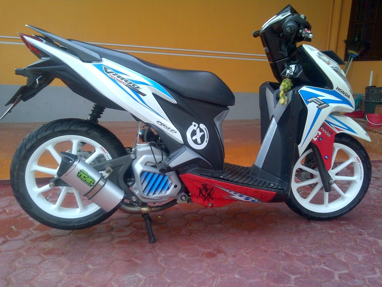 97 Modifikasi Motor Vario 125 Warna Putih Terbaru Kumbara Modif