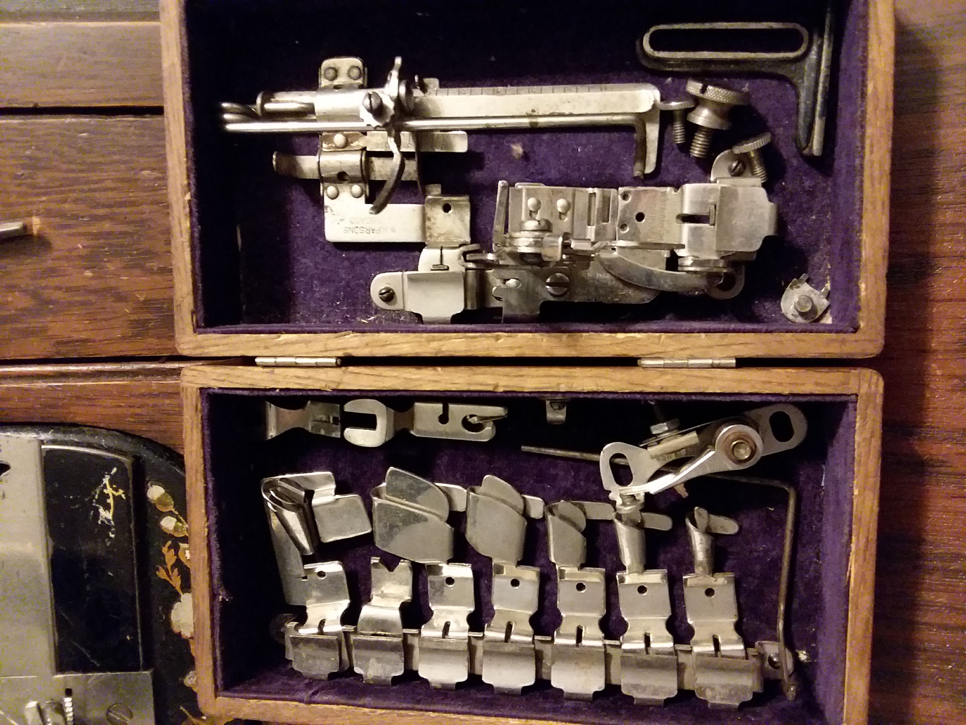 Queen Fiddle Base Vibrating Shuttle Treadle Sewing Machine by White