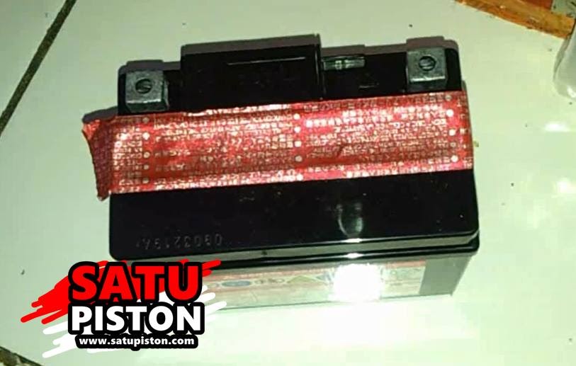 Cara Isi Air Zuur Aki Kering MF (Maintenance Free) Baru - Satupiston
