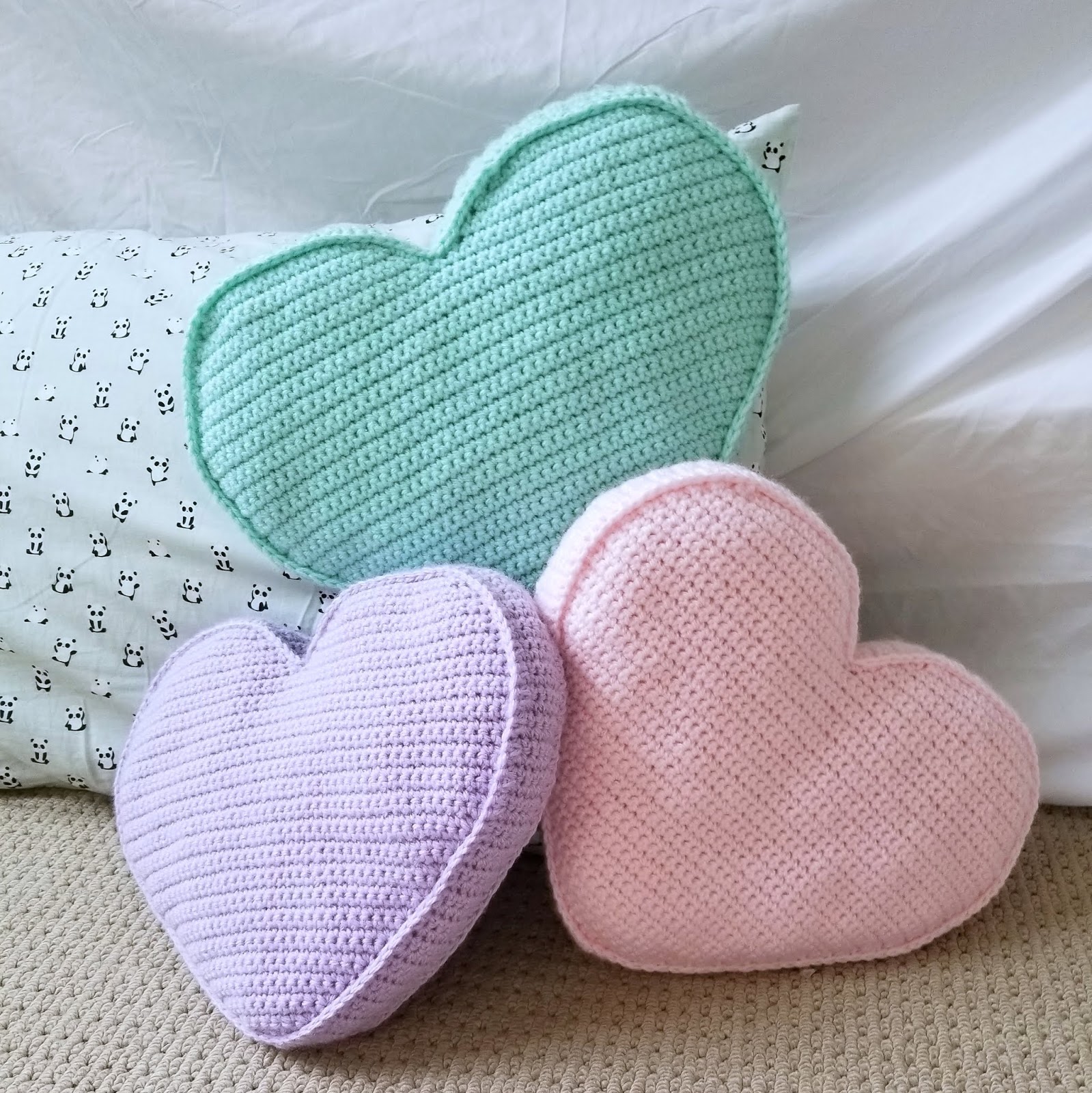 Candy Heart Pillow FREE Crochet Pattern Candy Heart Pillow FREE Crochet Pattern